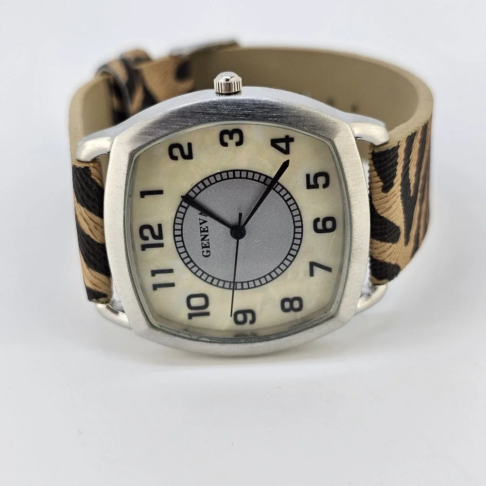 Women's Analog Watch 37MM Cream Dial Animal Print Faux Leather Bands NEW Battery
